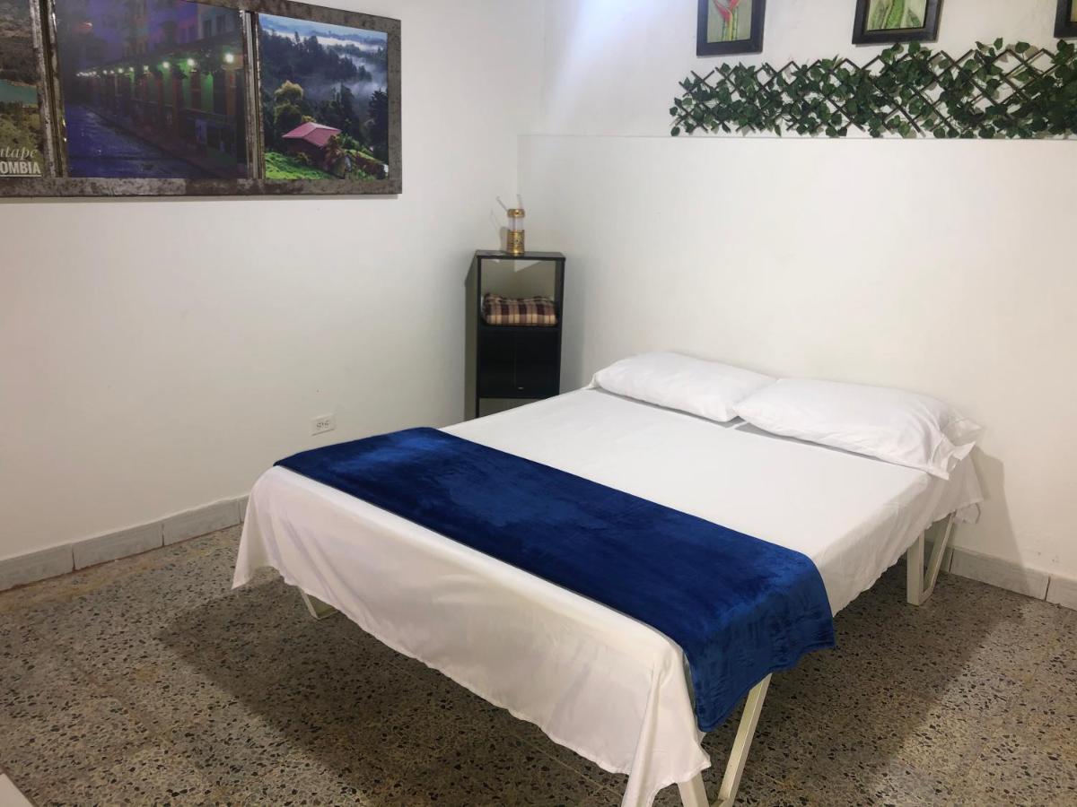 House Bed & Breakfast Guatape Ngoại thất bức ảnh