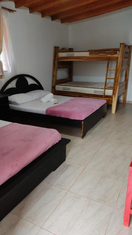 House Bed & Breakfast Guatape Ngoại thất bức ảnh